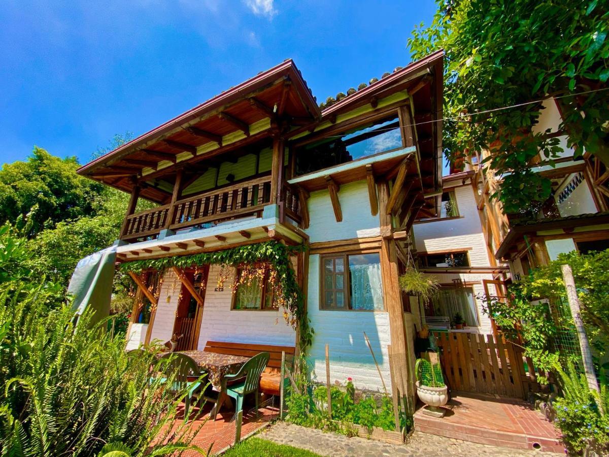 Casa Magnolia Bed and Breakfast Cumbayá Exteriör bild